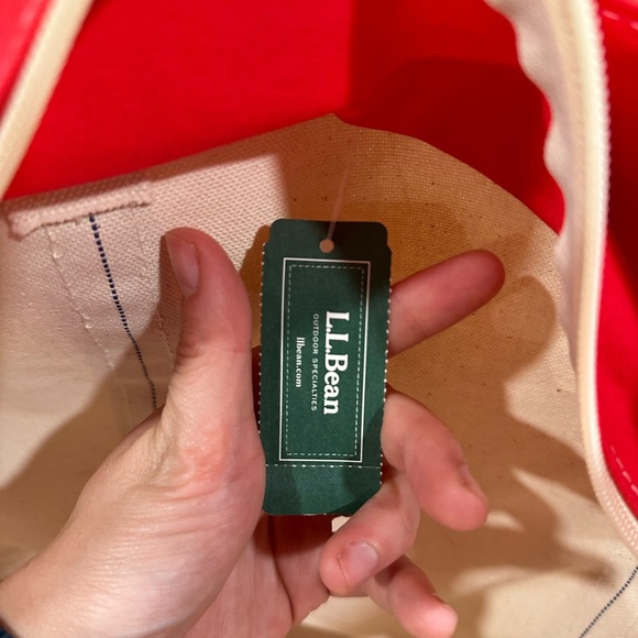 X-LARGE LL BEAN BOAT AND TOTE Red and White Canvas Tote Bag - Picture 7 of 8